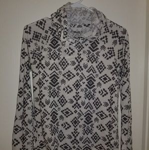 Mudd long sleeve hooded top